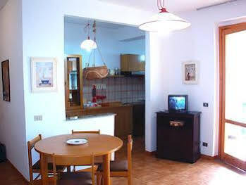 Residence L'uliveto Gioiosa Marea Esterno foto